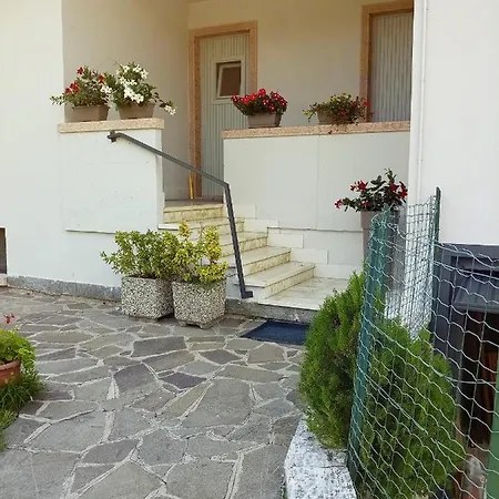 Relax 1 Apartment San Zeno di Montagna